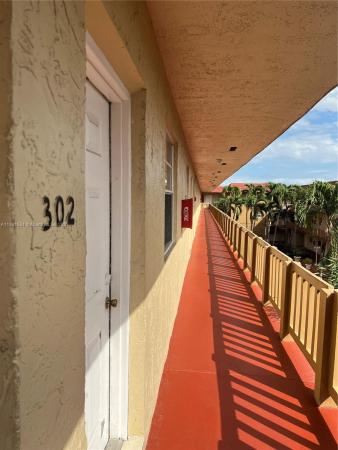 Royal Palm Gardens, 4655 Palm Ave #302, Hialeah, Florida 33012, image 1