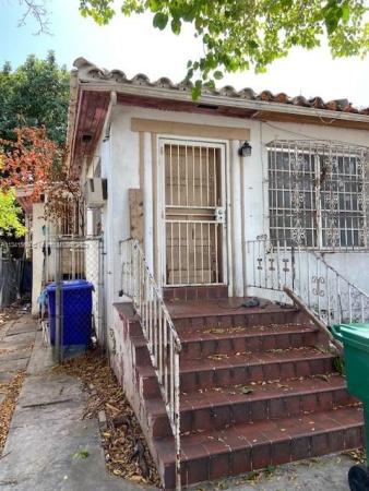 Druid Court, 650 SW 5th St, Miami, Florida 33130, image 1
