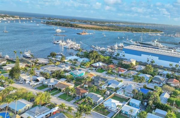 Lakeview Park, 217 E 24th St, Riviera Beach, Florida 33404, image 1