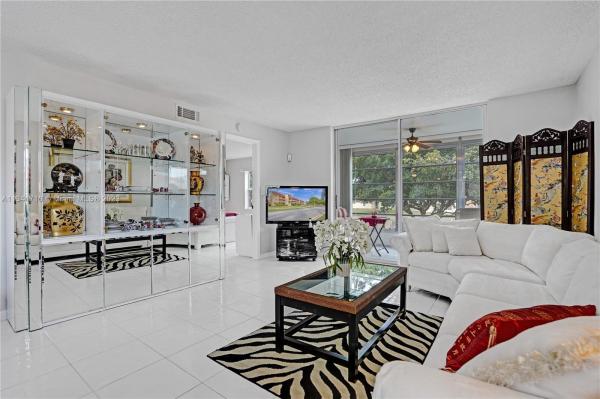 Sunrise Lakes 3, 9301 Sunrise Lakes Blvd #210, Sunrise, Florida 33322, image 1