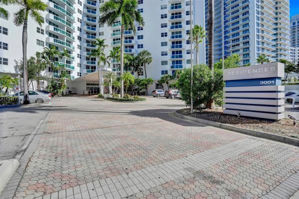 The Residences On Hollywood Beach, 3001 S Ocean Dr #1633, Hollywood, Florida 33019, image 2