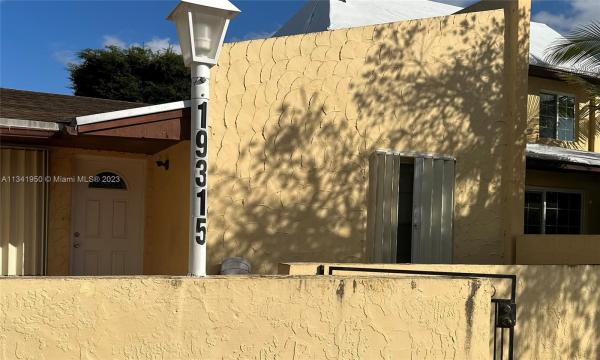 Lakes Of Acadia, 19315 NW 53rd Ct #19315, Miami Gardens, Florida 33055, image 1