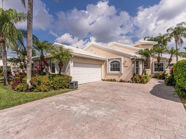 Wilshire, 15241 S Wilshire Cir S, Pembroke Pines, Florida 33027, image 1