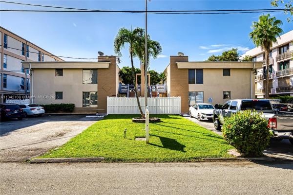 Emerald Isle Villa, 2380 Diana Dr, Hallandale Beach, Florida 33009, image 1