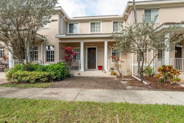 Mandarin Lakes, 27904 SW 139th Path, Naranja, Florida 33032, image 2