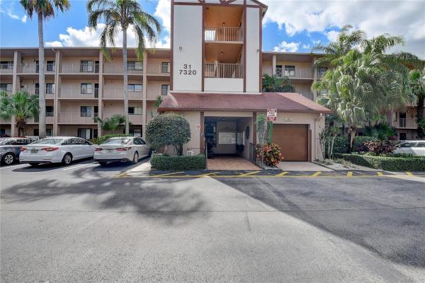 Huntington Lakes 4, 7320 Amberly Ln 403, Delray Beach, Florida 33446, image 1
