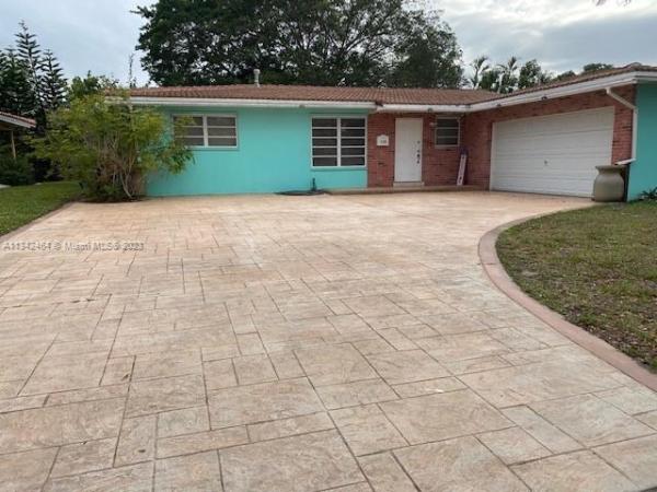 Miami Lakes Residential, 6760 White Oak Dr #, Miami Lakes, Florida 33014, image 2