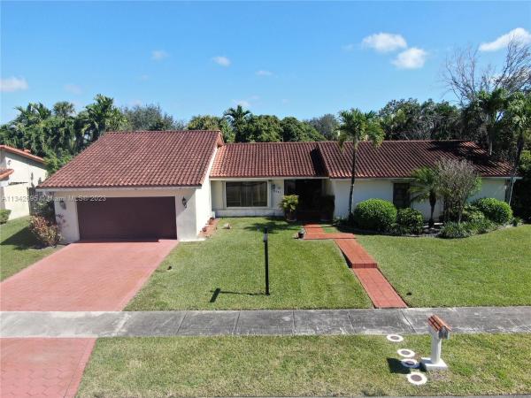 3241 SW 100th Ave, University Park, Florida 33165, image 2