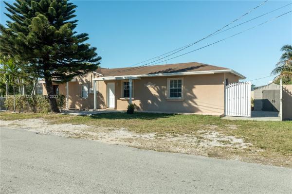 Coral Villas, 2633 SW 67th Ave, Coral Terrace, Florida 33155, image 1