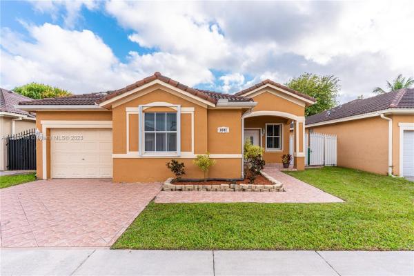 Spanish Lakes, 8042 NW 198th St, Hialeah, Florida 33015, image 1