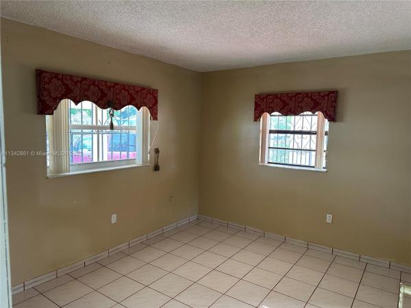 Entin Estates, 2401 NW 178th Ter, Miami Gardens, Florida 33056, image 2