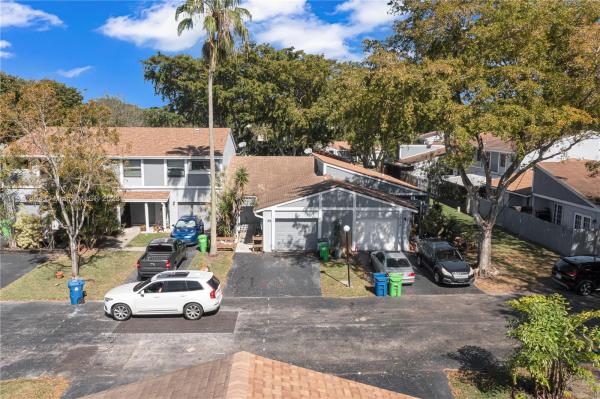 Heftler Townhouses At Red Bridge, 7827 NW 41st St, Sunrise, Florida 33351, image 1