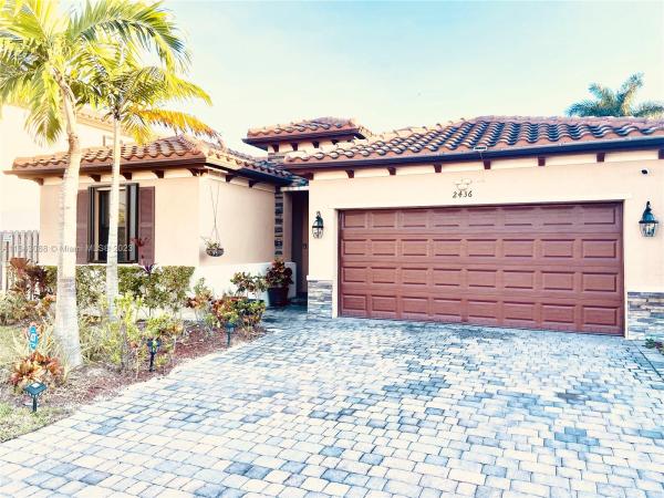 Kingman Commons, 2436 SE 3rd St, Homestead, Florida 33033, image 1