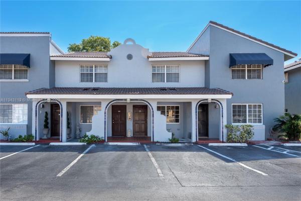 Lago Del Rey, 6910 NW 173rd Dr #1008, Hialeah, Florida 33015, image 1