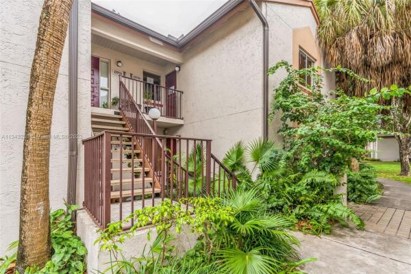 Parc Vista, 13930 SW 90th Ter #13930, The Hammocks, Florida 33186, image 1
