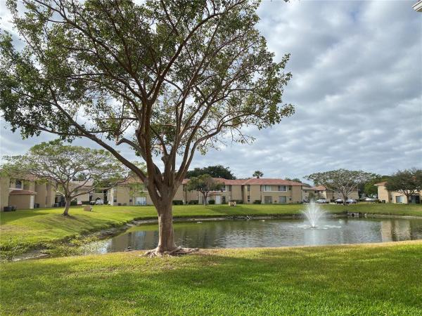 Lakewood Village Of Coral Springs, 10066 Twin Lakes Dr #5-C, Coral Springs, Florida 33071, image 1