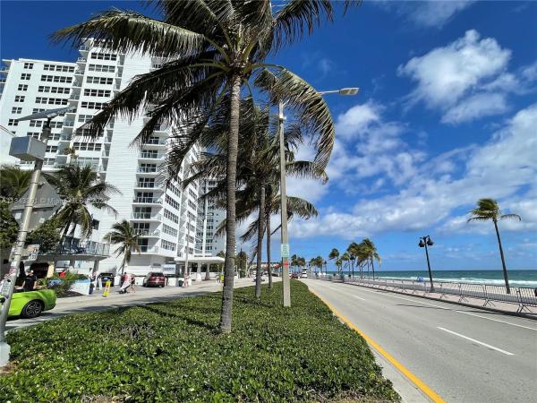 The Seasons, 209 N Fort Lauderdale Beach Blvd #2B, Fort Lauderdale, Florida 33304, image 1