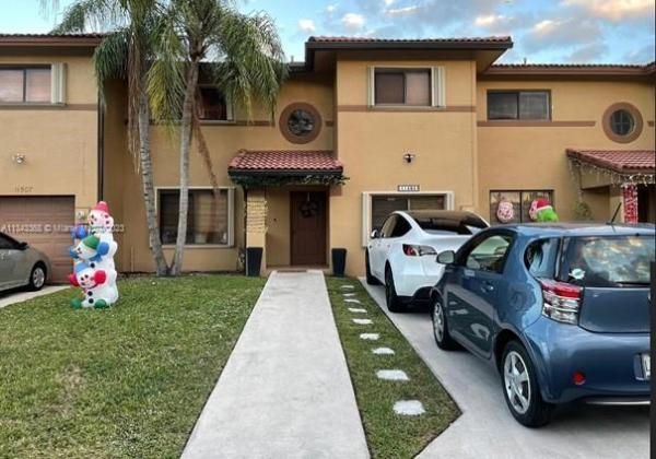 Valleys Of Kendall, 11505 SW 90th Ter, Kendall, Florida 33176, image 2