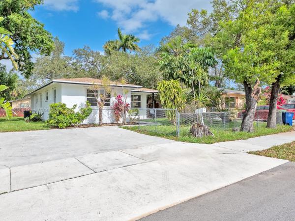 Hallandale Park, 110 SW 9th St, Hallandale Beach, Florida 33009, image 1