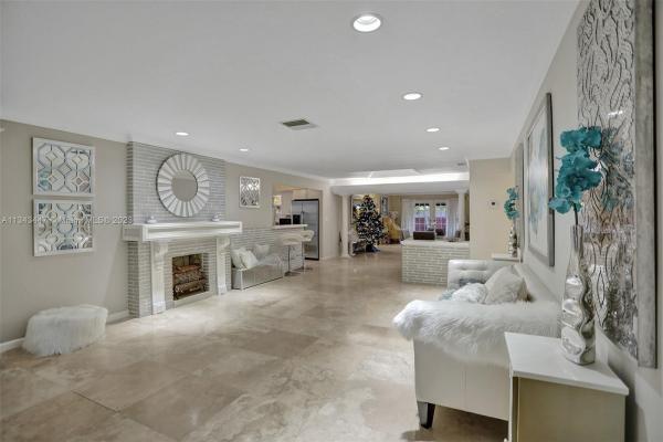 Hollywood Lakes, 941 Lincoln St, Hollywood, Florida 33019, image 2
