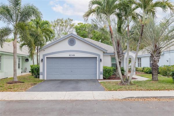 Arborwood, 9248 Arborwood Cir, Davie, Florida 33328, image 1