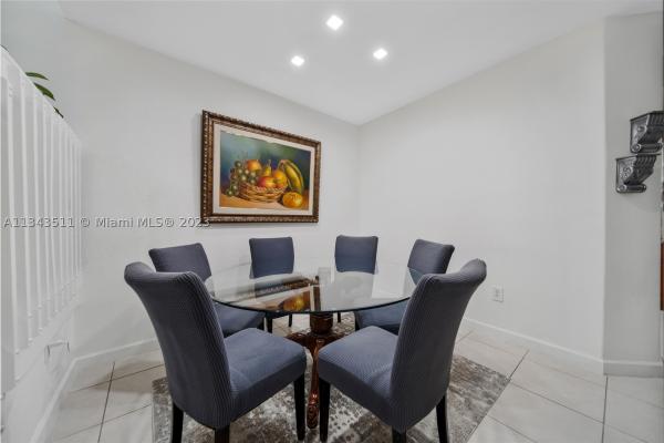 Shoma Villas At Country Club Of Miami, 7345 NW 174th Ter #103, Country Club, Florida 33015, image 2