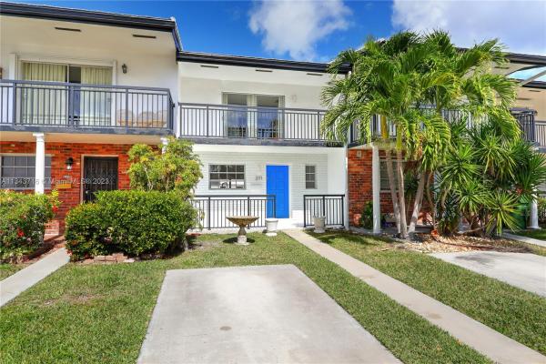 Collonade, 2111 NE 122nd St #2111, North Miami, Florida 33181, image 1