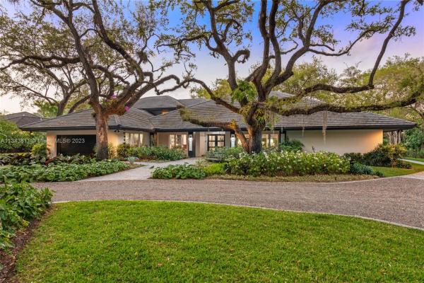 Hammock Lakes, 5601 Hammock Dr, Coral Gables, Florida 33156, image 1