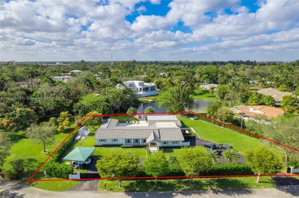 6800 SW 80th Ave, Glenvar Heights, Florida 33143, image 2