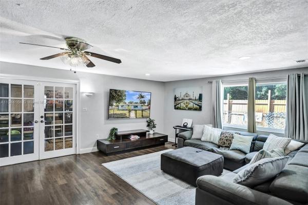 Green Homesites, 322 NW 187th St, Miami Gardens, Florida 33169, image 1
