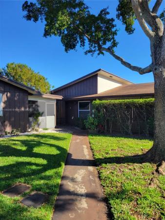 Loch Lomond, 3201 NW 4th Ter #80, Pompano Beach, Florida 33064, image 1