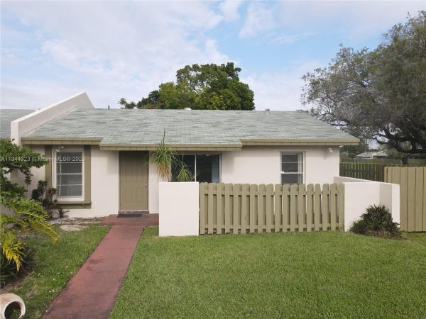 Devon Aire Villas, 12303 SW 111th Ln #12303, The Crossings, Florida 33186, image 2