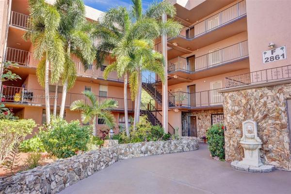Somerset, 2861 Somerset Dr #301, Lauderdale Lakes, Florida 33311, image 2