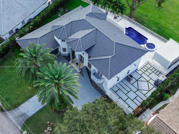 Country Club Of Miami Estates, 6780 N Augusta Dr, Country Club, Florida 33015, image 1