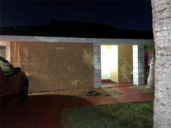 Oak Park, 20956 SW 124th Ave Rd, South Miami Heights, Florida 33177, image 1