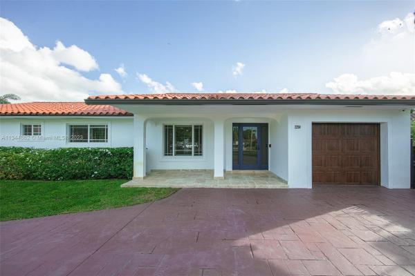 2250 SW 132nd Ct, Tamiami, Florida 33175, image 2