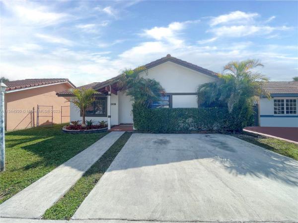 Munne Royal Homes, 14530 SW 98th Ter, The Hammocks, Florida 33186, image 1