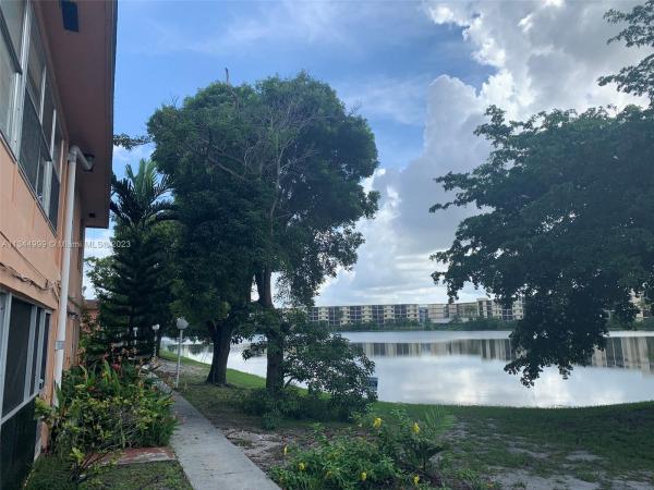 19105 NE 2nd Ave #2116, Unincorporated Dade County, Florida 33179, image 2