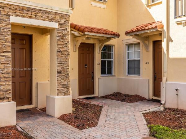 Villas At Carmel, Homestead, Florida 33033, image 2