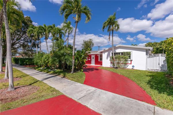 Darlington Manor, 8981 SW 60th Ter, Sunset, Florida 33173, image 1