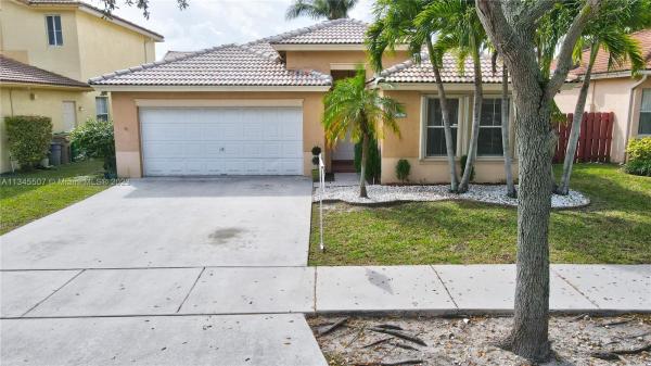 Royal Palm, 14282 N Royal Cove Cir, Davie, Florida 33325, image 1