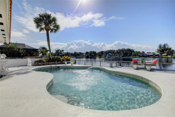 Loch Ness, 7360 Loch Ness Dr, Miami Lakes, Florida 33014, image 1