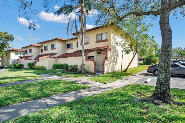 Sunblest Townhomes, 4720 NW 90th Ave #1, Sunrise, Florida 33351, image 1