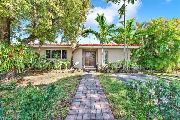 Central Miami, 3745 SW 60th Pl, Coral Terrace, Florida 33155, image 2