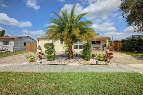 Driftwood Acres, 6851 Cody St, Hollywood, Florida 33024, image 2