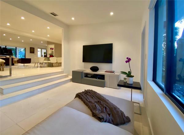 Bay Heights, 81 W Shore Dr W, Miami, Florida 33133, image 1