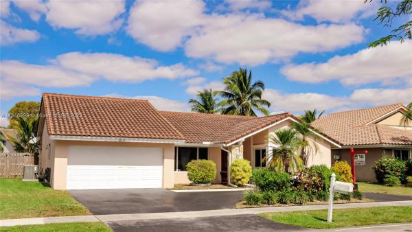 Nob Hill Estates, 10235 NW 4th Ct, Plantation, Florida 33324, image 1