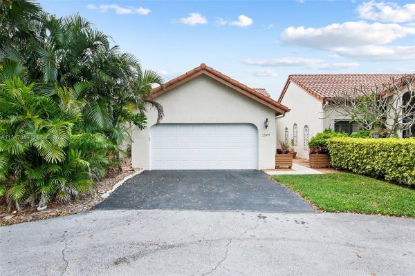 Waterside, 23281 Water Cir #23281, Boca Raton, Florida 33486, image 1