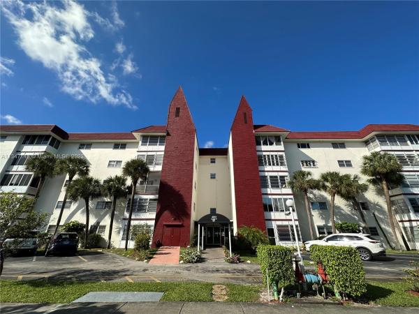 Castle Gardens, 4851 NW 21st St #312, Lauderhill, Florida 33313, image 2