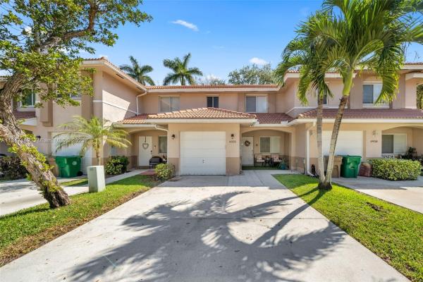 Davie Manor, 4950 Palm Garden Ln #4950, Davie, Florida 33314, image 1